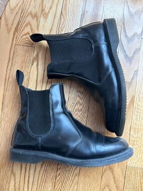 Dr. Marten Flora Chelsea Boots